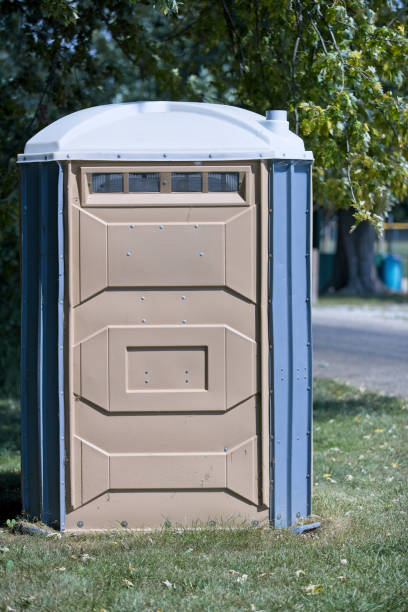 Portable Toilet Options We Offer in Marine City, MI